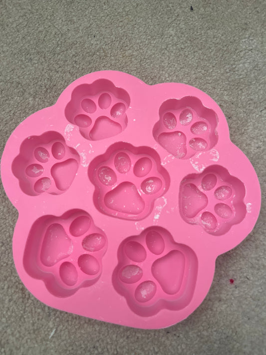 paw print mould